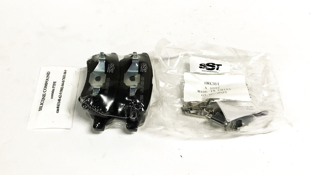 SST Raybestos Semi-Metallic Brake Pad Set D1037 NOS