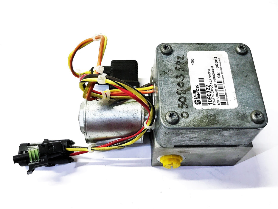Sauer Danfoss Hydraulic Fan Controller Valve 1090322 NOS