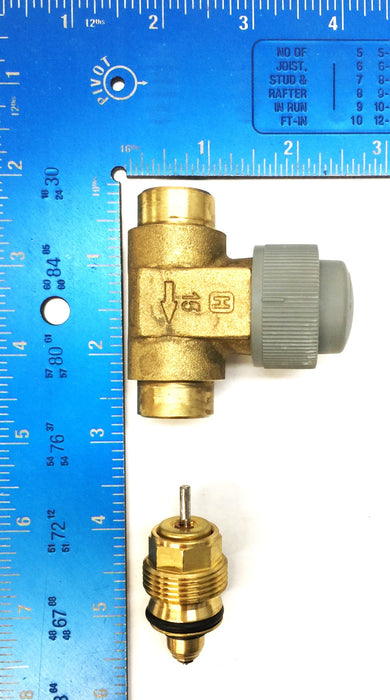 Honeywell 1/2" Two-Way Sweat Valve V 5852 A 2049 (V5852A2049) NOS