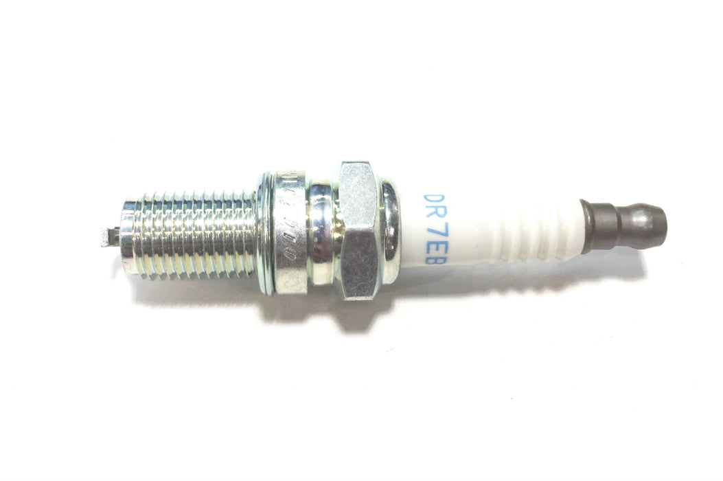 NGK Spark Plug DR7EB (5469) [Lot of 5] NOS