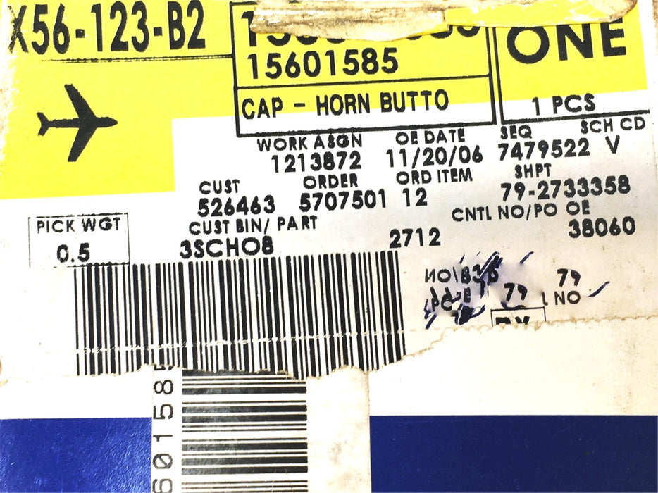 GM Chevrolet Horn Button 15601585 NOS