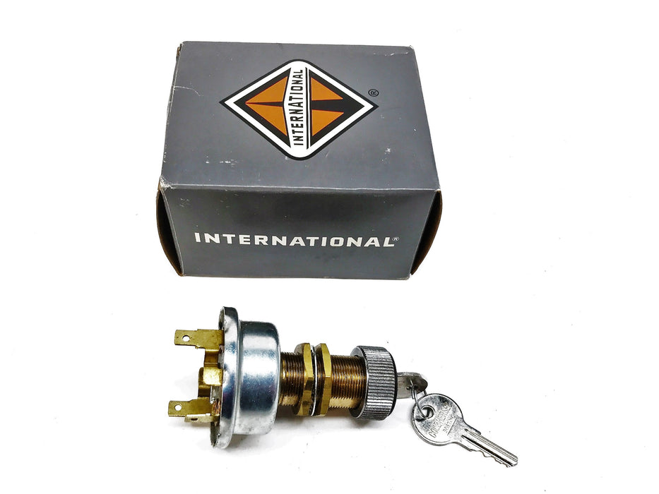 International/Navistar Ignition Switch with 2 Keys 427610001 NOS