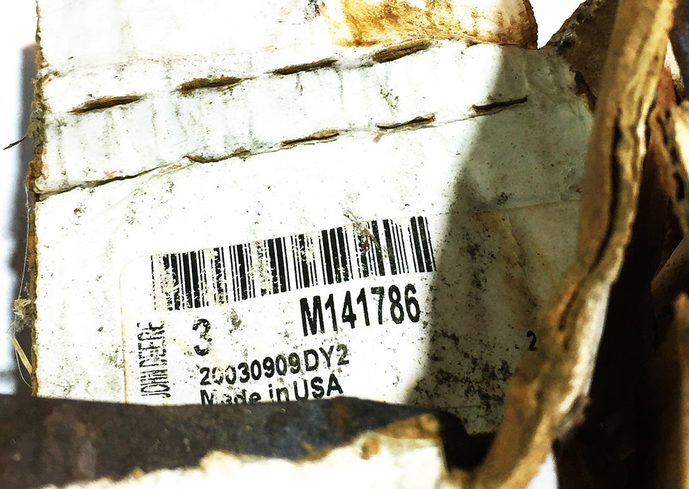 John Deere OEM Replacement Mower Blade M141786 NOS