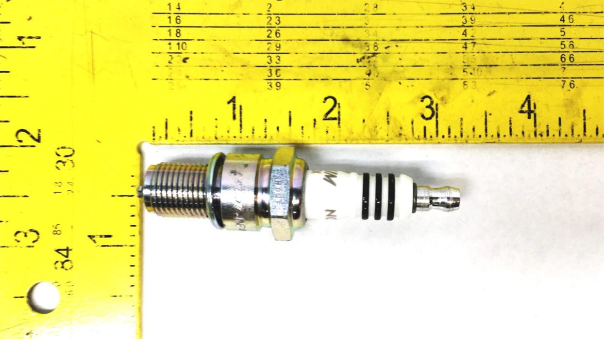 NGK Iridium 1X Spark Plug 5044 (BR8EIX) [Lot of 3] NOS
