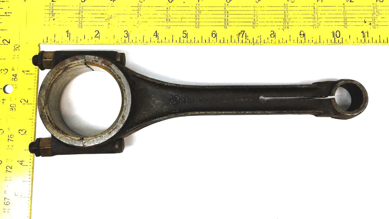 Unbranded Connecting Rod Assembly 191712 (13-4, 1335) NOS