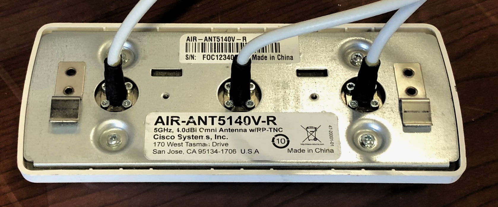 Cisco Wireless Access Point With Antennas AIR-LAP1252AG-A-K9 USED