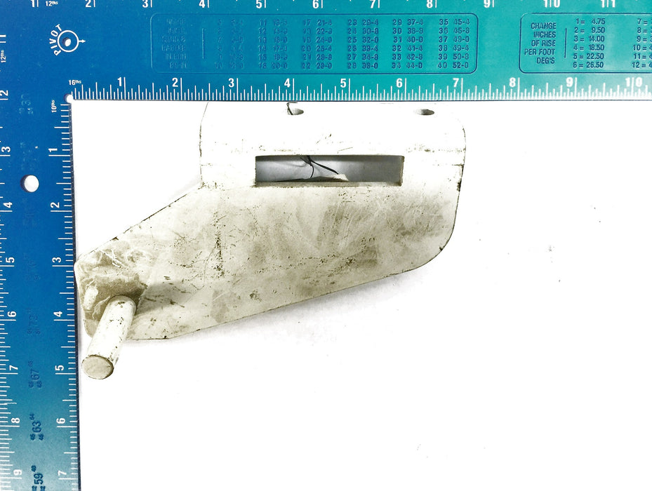 International/Navistar Arm OEM 437280001 NOS