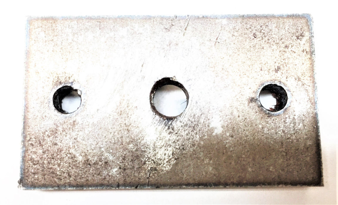 INTERNATIONAL/NAVISTAR Plate Tapping Hood Locator 483966C1 NOS