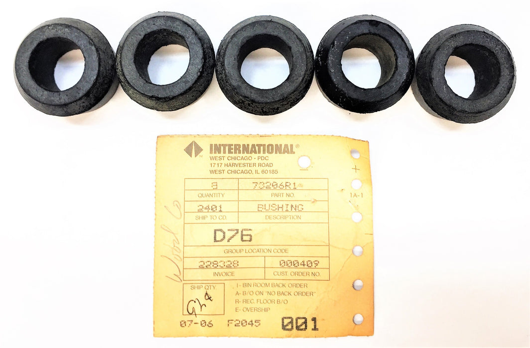 INTERNATIONAL/NAVISTAR Bushing 73206R1 [Lot of 5] NOS