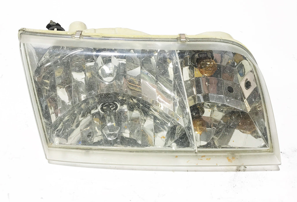 Keystone Replacement Right Side Headlight Assembly FO2503200