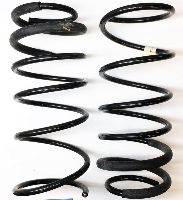 McQuay-Norris Suspension Coil Spring Set Black Pair FCS756V NOS
