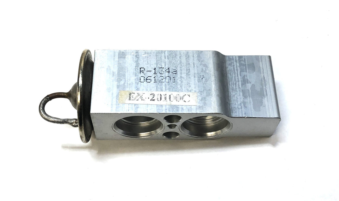 Compressor Works INC. A/C Compressor 638821 NOS