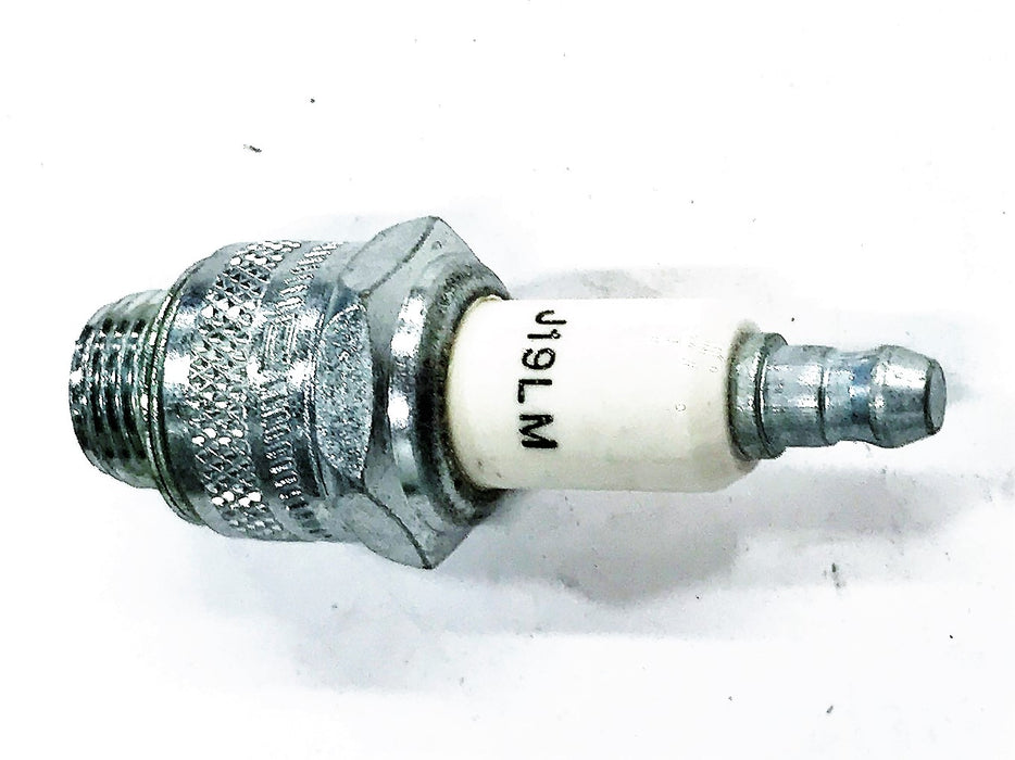 Champion Copper Plus Spark Plug 861 [Lot of 5] NOS