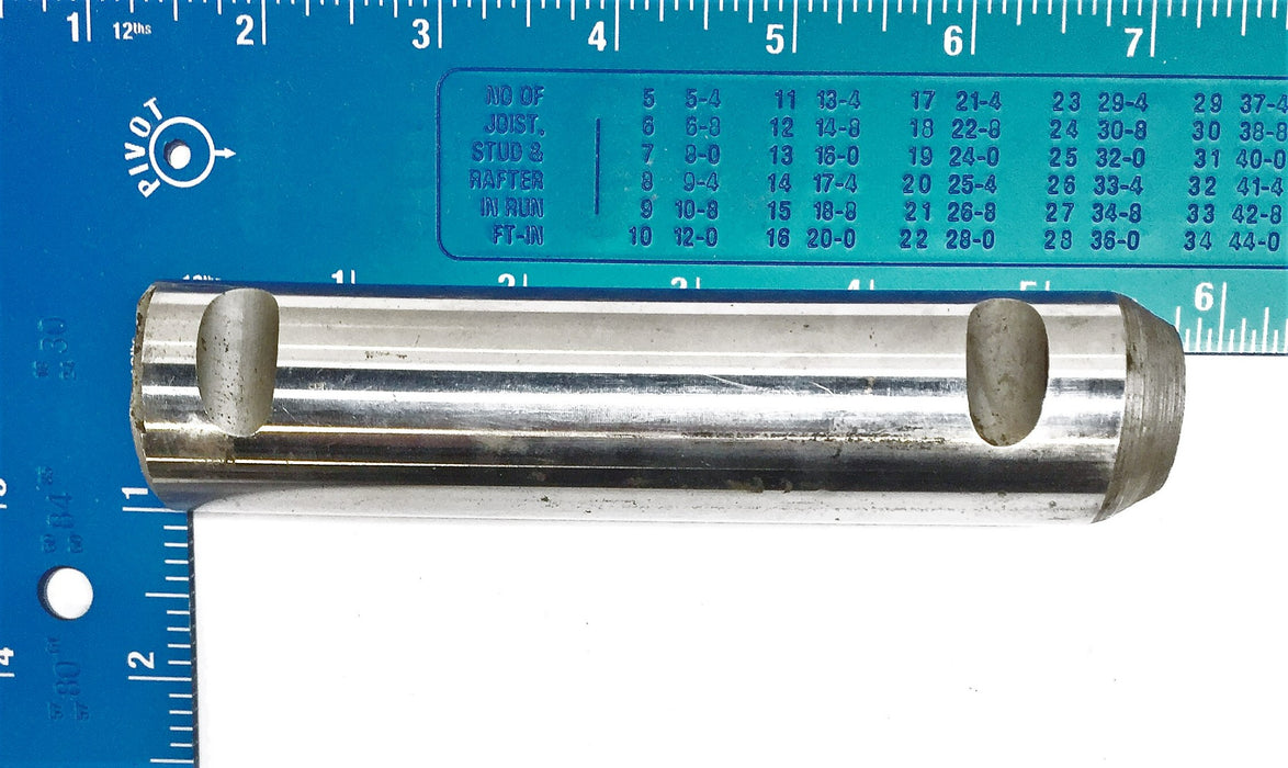 International/Navistar Leaf Spring Bolt Pin OEM 1671766C1 NOS