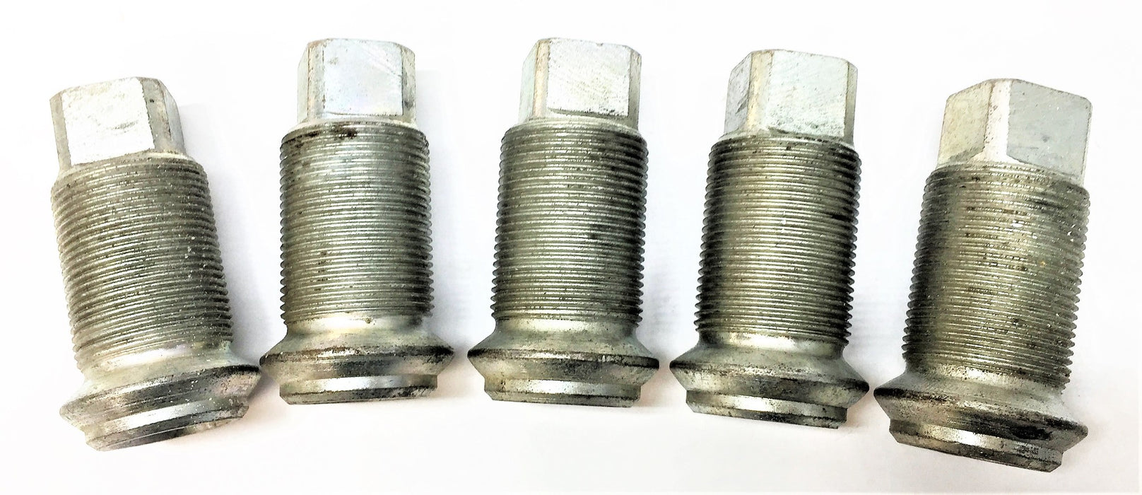 INTERNATIONAL NAVISTAR Right Wheel Hub Stud Nut 129303R1 [Lot of 5] NOS