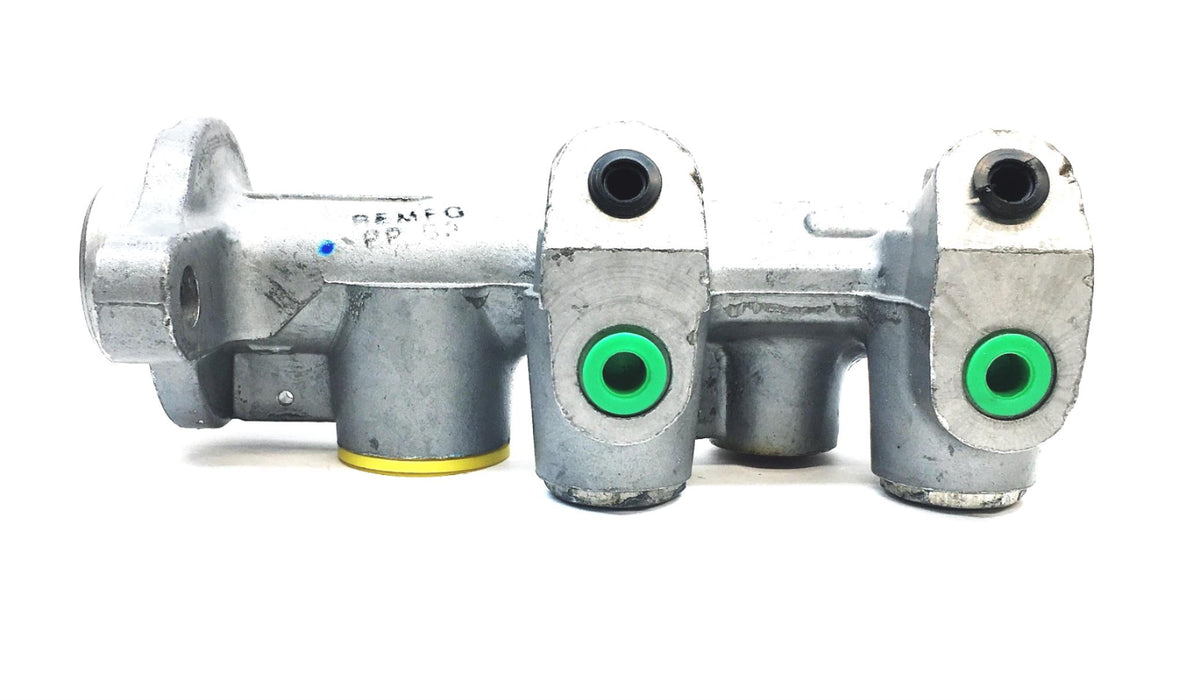 Federated Auto Parts Cardone Master Cylinder 10-2635 REMANUFACTURED