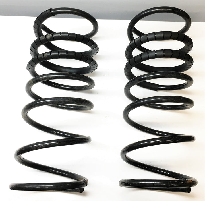 Moog Suspension Coil Spring Set Black Pair CC740 NOS