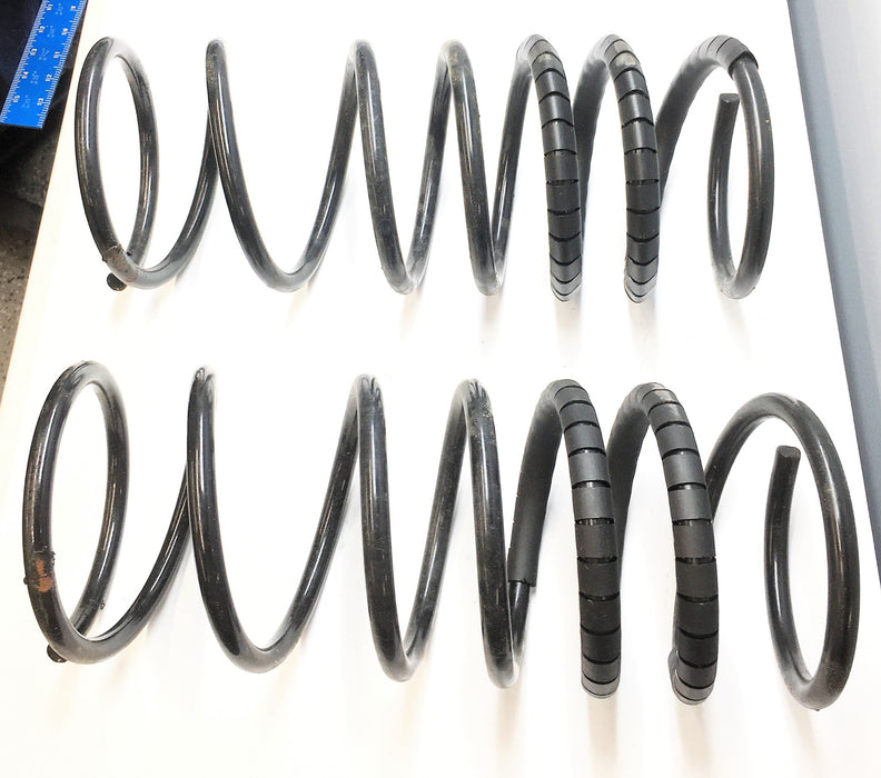 Moog Suspension Coil Spring Set Black Pair CC740 NOS