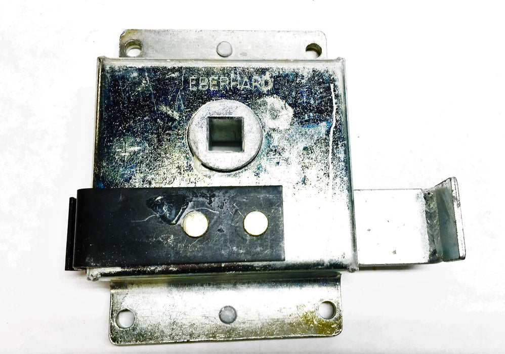 International/Navistar Lock 3674175C1 NOS