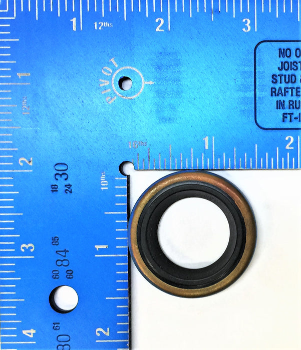 INTERNATIONAL NAVISTAR Oil Seal 1663774C1 [Lot of 2] NOS