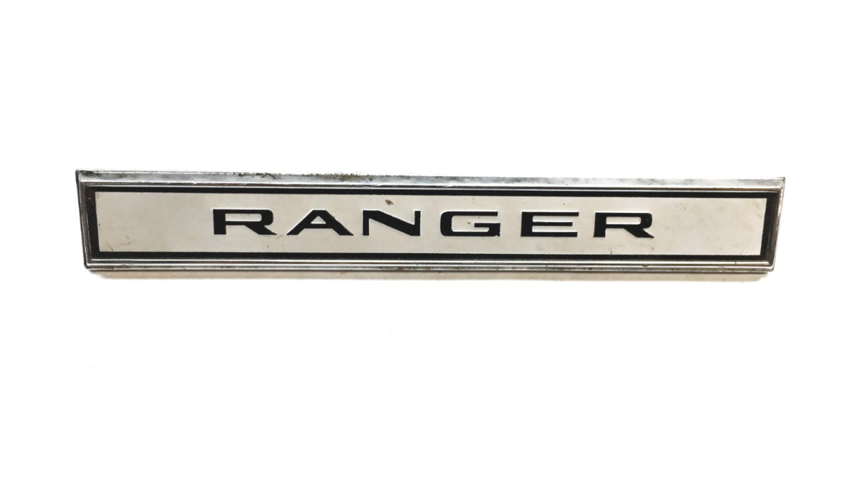Emblema Ford Ranger 1975-76 C5CB-16908-A NOS — Governmenttransitsurplus.com