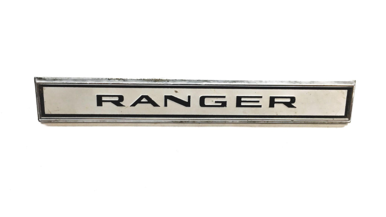 Ford 1975-76 Ranger Emblem C5CB-16908-A NOS