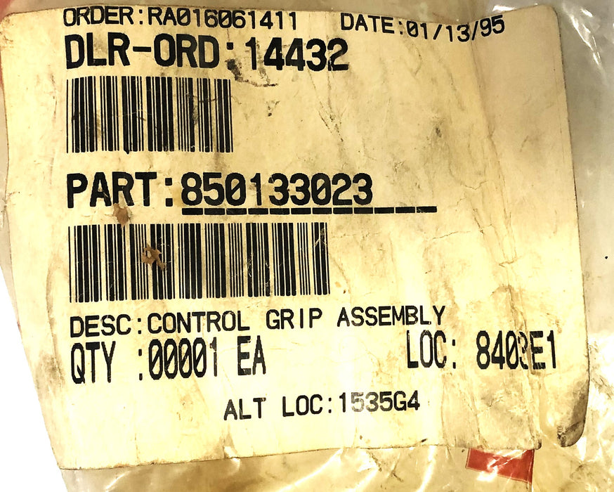 Raymond Control Grip Assembly 850-133-023 NOS