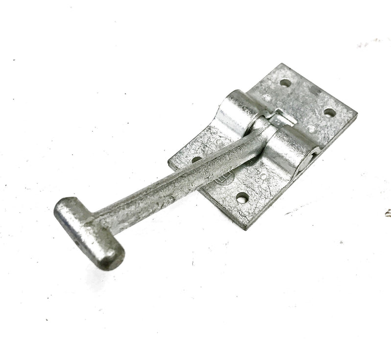 Elgin Rear Shroud Center Latch 1043616 NOS
