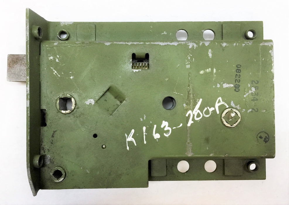 UNBRANDED Latch Assembly K163-260-R (T25-1044R) USED