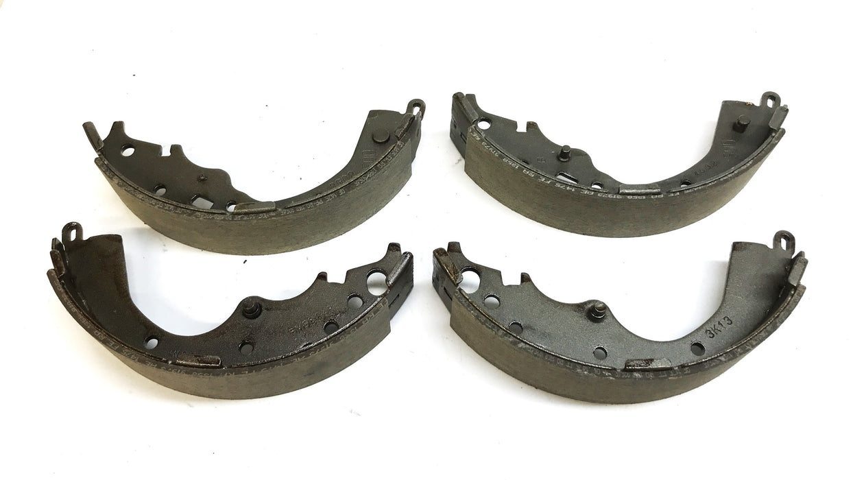 NAPA Rear Ultra Premium Brake Shoe Set UP10804 NOS