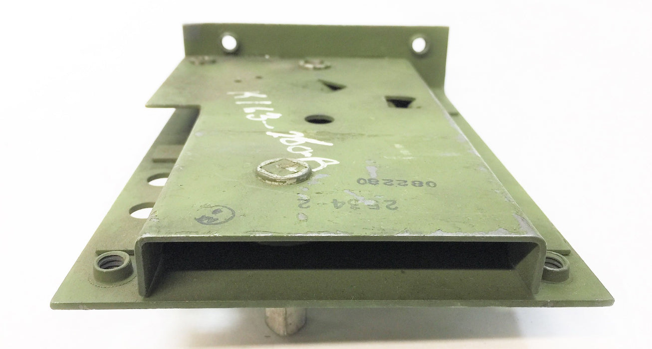 UNBRANDED Latch Assembly K163-260-R (T25-1044R) USED