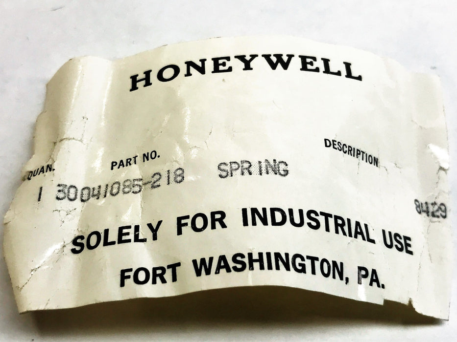 Honeywell Diverting Globe Valve Spring 30041085-218 NOS