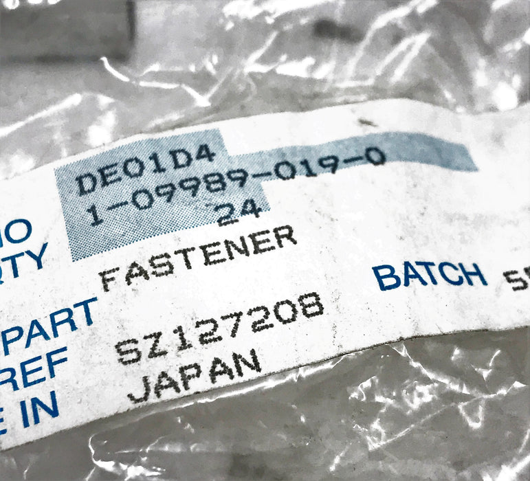 Isuzu OEM Fastener Cover 1-09989-019-0 [Lot of 11] NOS
