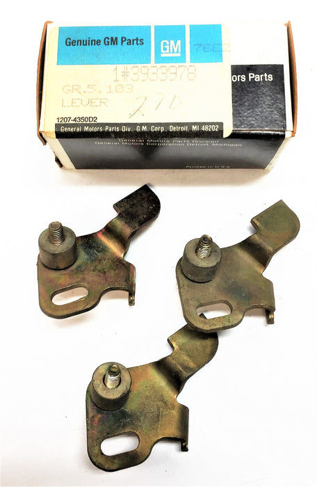 GENERAL MOTORS/GM Lever 3933978 [Lot of 3] NOS