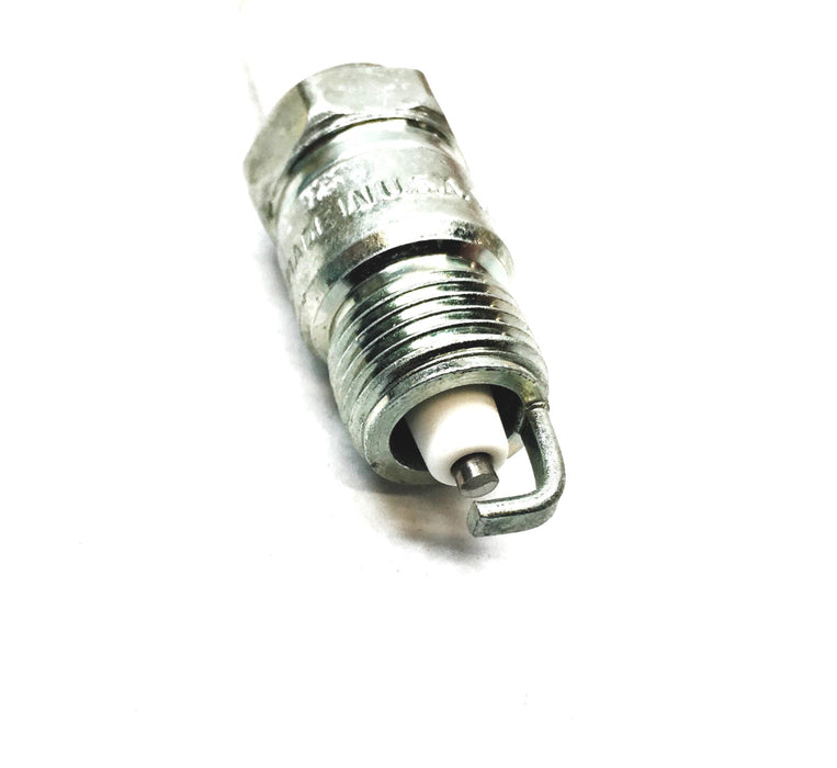 Champion Copper Plus Spark Plug 37 (RV17YC6) [Lot of 5] NOS