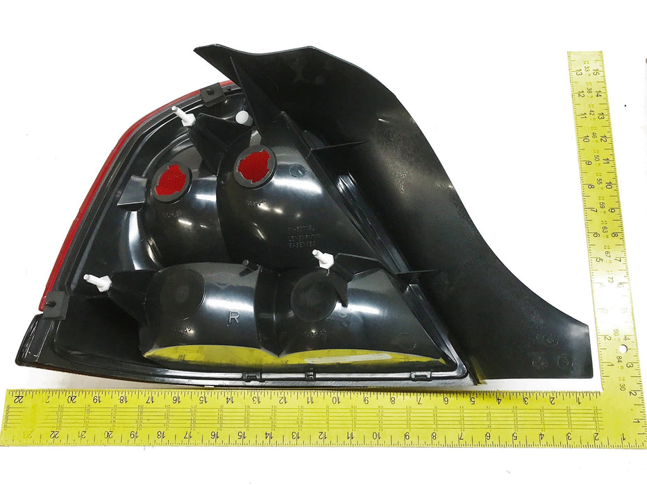 TYC Tail Lamp Assembly 11-5371-91 NOS