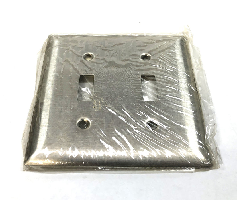 Hubbell Two Gang Two Switch Type 302/304 Stainless Steel Wall Plate 10ct SS2 NOS