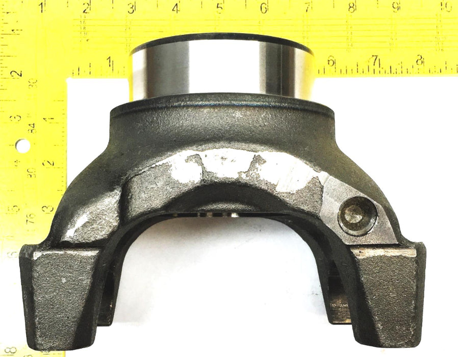 Spicer Half Round End Yoke 6-4-9221-1 NOS