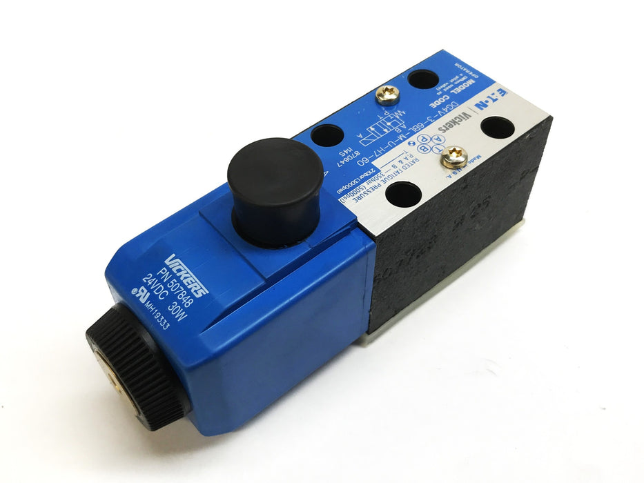 Eaton Vickers Directional Control Valve DG4V-3-6BL-M-U-H7-60 NOS