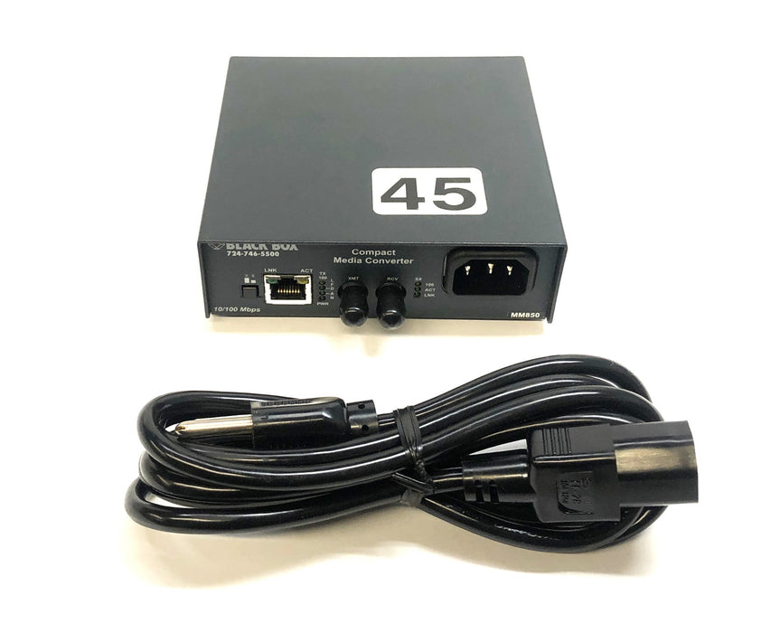 Black Box 100-240V 50/60Hz 1A 10-100Mbps Compact Media Converter LMC7001A-R2 NOS