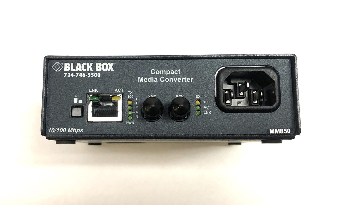 Black Box 100-240V 50/60Hz 1A 10-100Mbps Compact Media Converter LMC7001A-R2 NOS