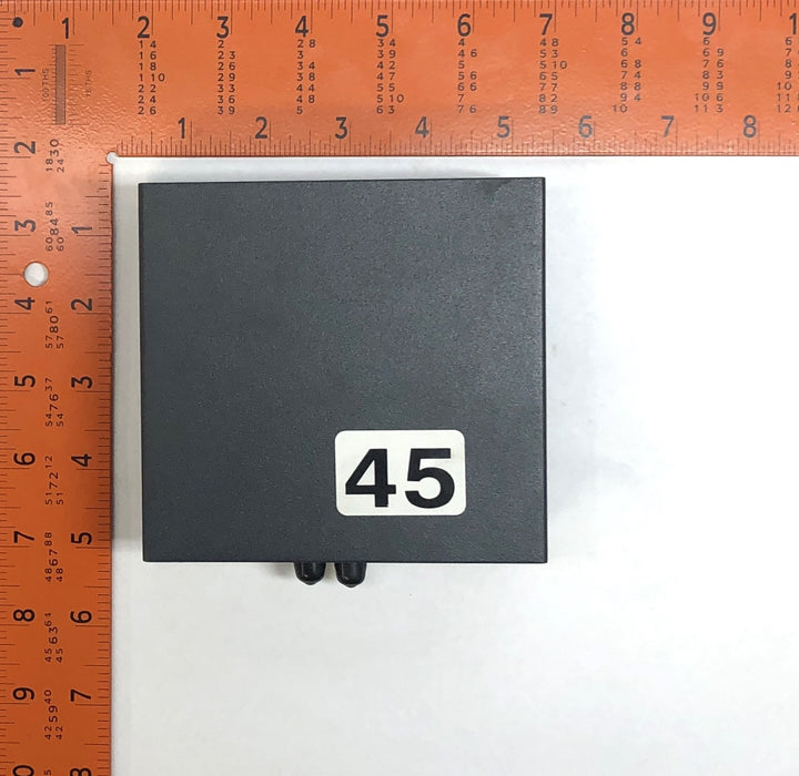 Black Box 100-240V 50/60Hz 1A 10-100Mbps Compact Media Converter LMC7001A-R2 NOS