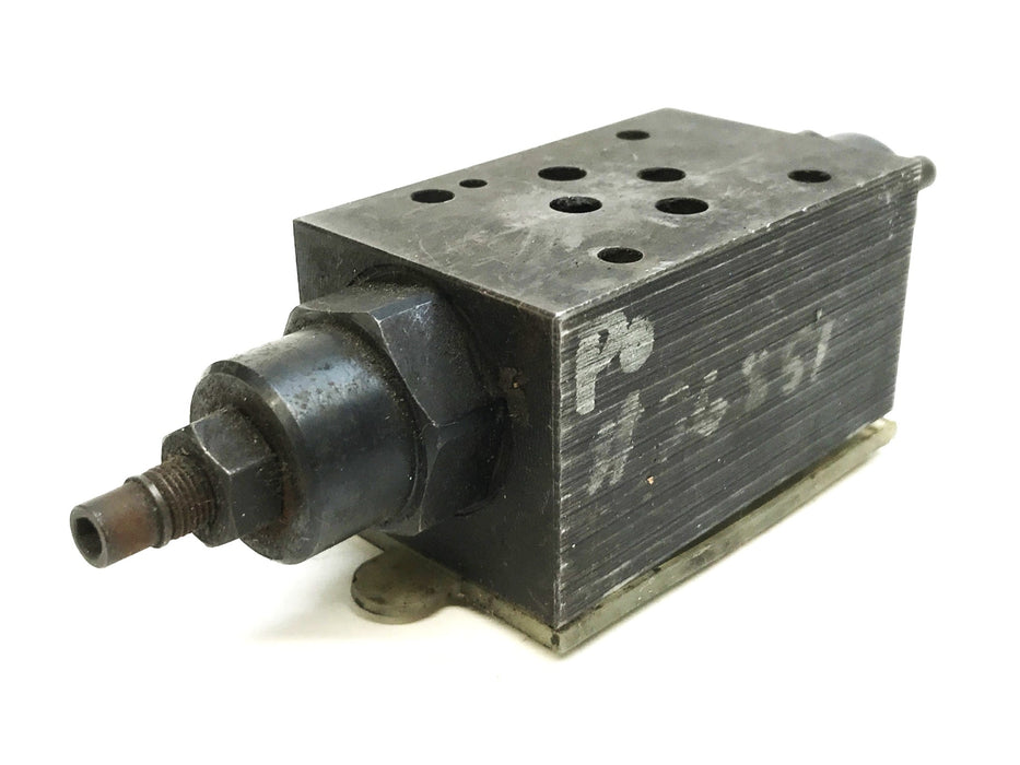 Vickers Flow Control Valve DGMFN-3-Y-A1W-B1W-41 USED