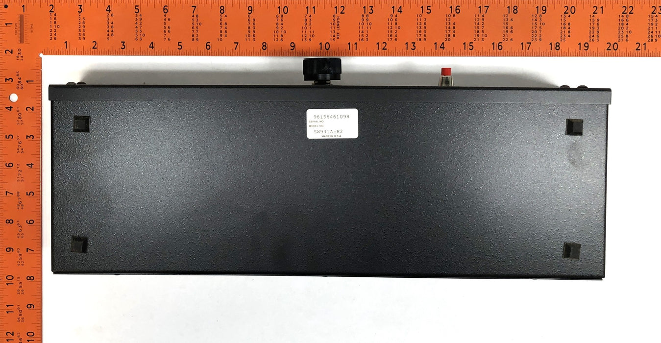 Black Box XT/AT Keyboard Video Switch SW941A-R2 NOS