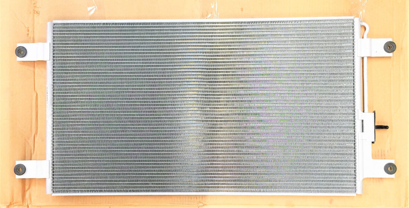 DAIMLER/FRIGHTLINER Condenser A22-72461-000 NOS