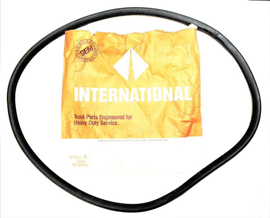 INTERNATIONAL/NAVISTAR Rubber Seal 3933200 NOS