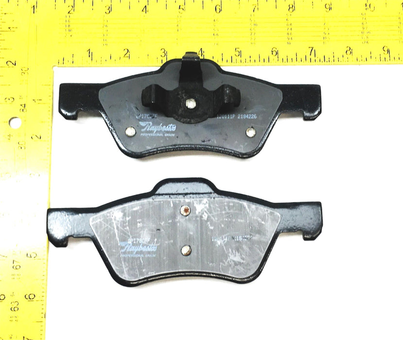 Raybestos Professional Grade Ceramic Brake Pad Set PGD1047AC NOS