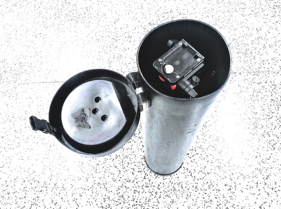 SACHTLER-MUNCHEN FLUID HEAD TRIPOD AND PLASTIC TRAVEL TUBE VIDEO10 USED