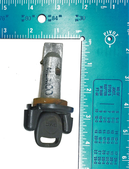 General Motors/GM Ignition Cylinder w/Key 12472980 USED