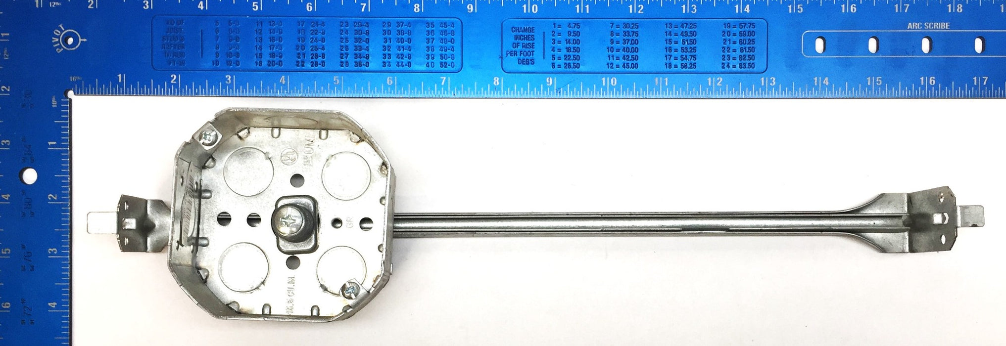 Eaton Crouse-Hinds Adjustable Bar Hanger and Box TP372 [Lot of 4] NOS